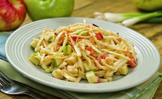 Ensalada de manzana y repollo