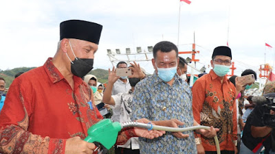 Gubernur Mahyeldi Resmikan SPBN Tarusan, Nelayan Bisa Lebih Produktif