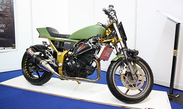 motor kawasaki ninja 250 cc merekea memodifikasi seluruh bodi kawasaki title=