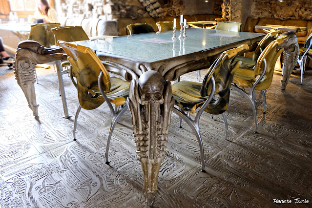 Giger Bar