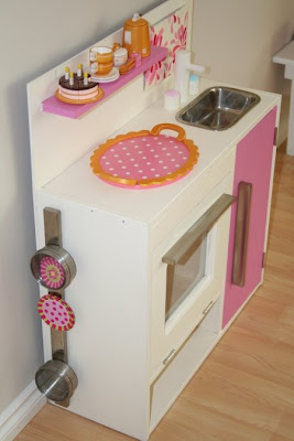 DIY play kitchen