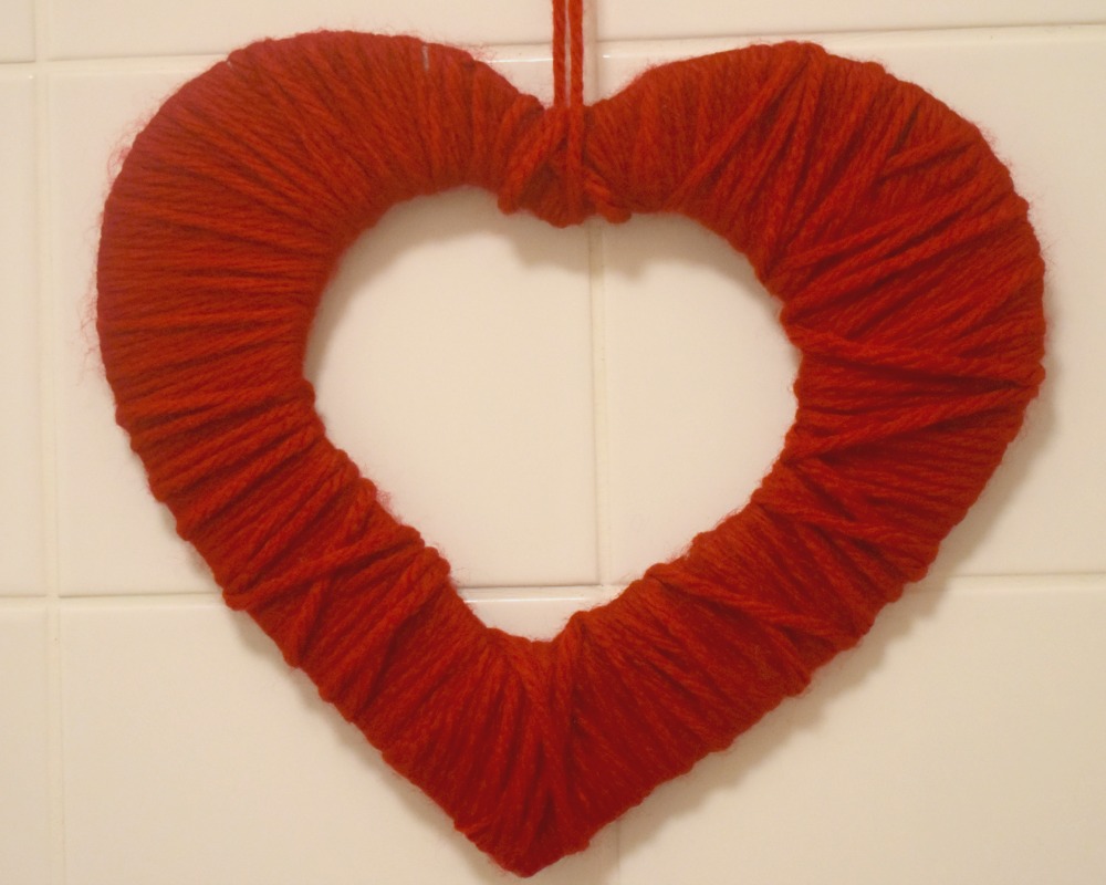 3 Fun Homemade Valentines Day Decor Ideas - Heart Wreath