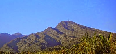 Gunung Paling Angker Di Jawa