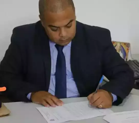 Prefeito de Cananéia, Robson Leonel - É Cassado pela Câmara Municipal