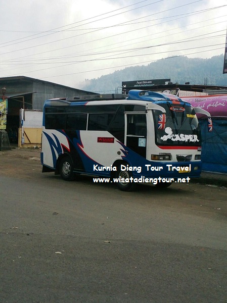 Foto mini bus wisata di dieng wonosobo