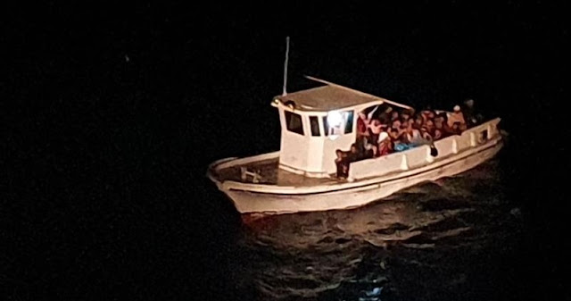 Σκάφος με μετανάστες