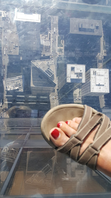 skydeck-glass-floor