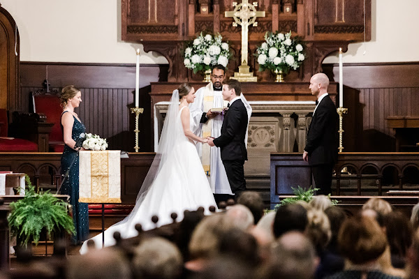 Annapolis Yacht Club Wedding photographed by Heather Ryan Photography