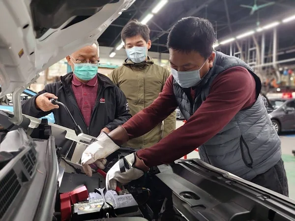 ▲中彰投分署開辦電動車檢修訓練課程，吸引許多現職汽車維修技師參訓。（記者林明佑翻攝）