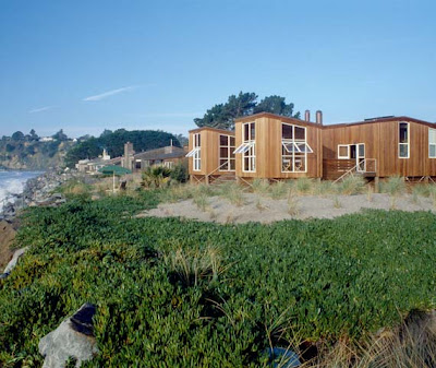 Beach House in Wood - luxury house design