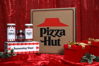 Pizza Hut Collectible Seasoning Duet Box Set.