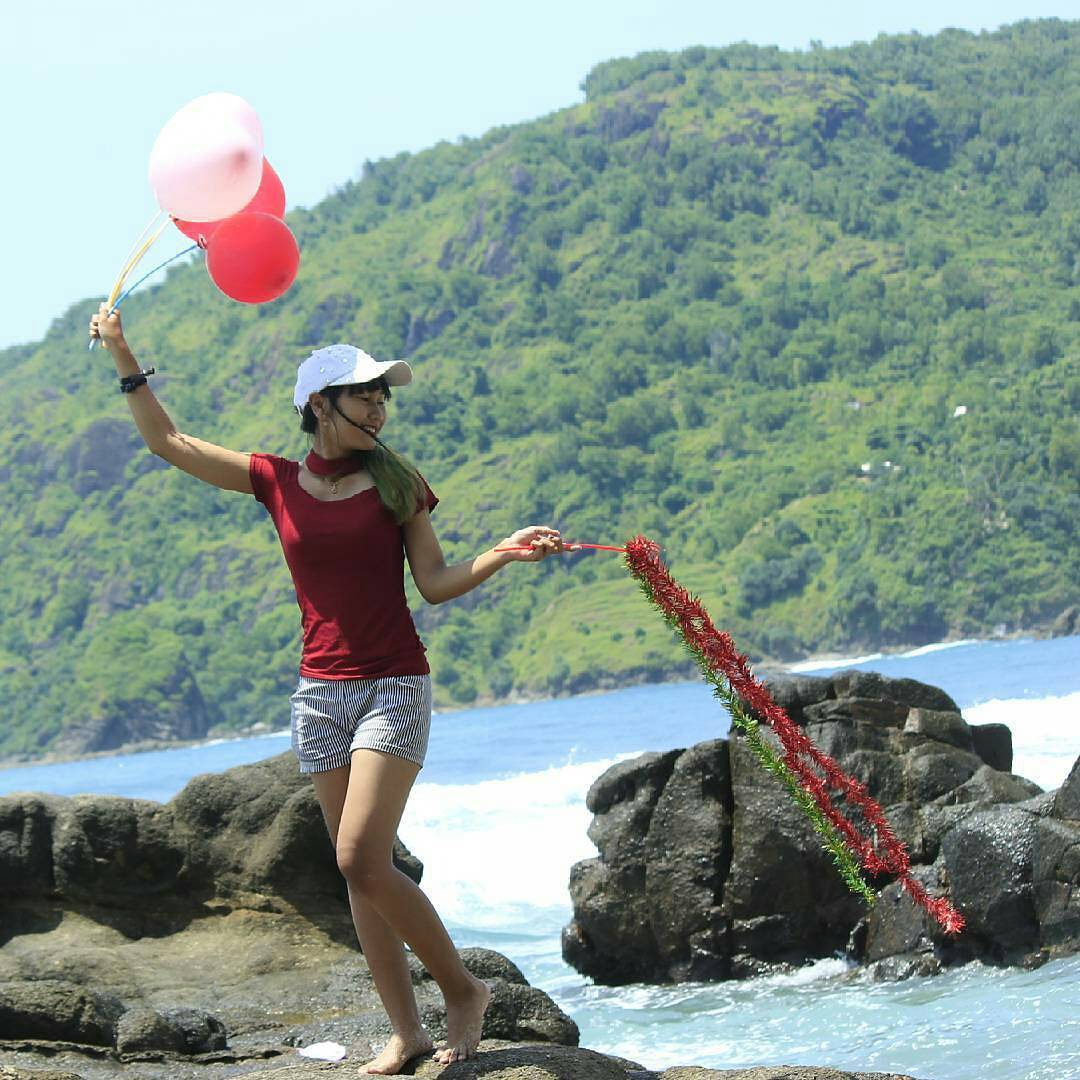 Pantai Wediombo Gunung Kidul Yogyakarta