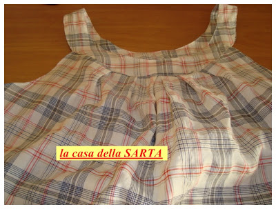 camicetta donna stoffa  beige con quadretti rosso nero 