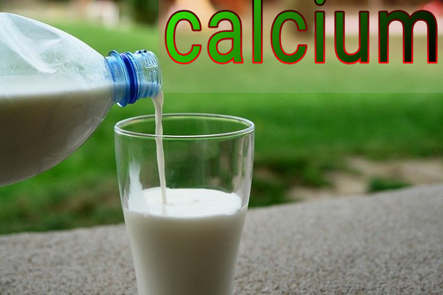 जाने आखिर क्या है कैल्शियम(calcium) और उसके फायदे और नुकशान: