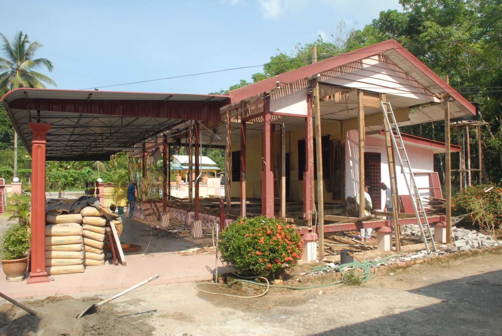 Ceritera kampung terindah: Klinik Desa Jakar dalam kawasan 