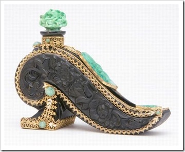 creative-perfume-bottles-35