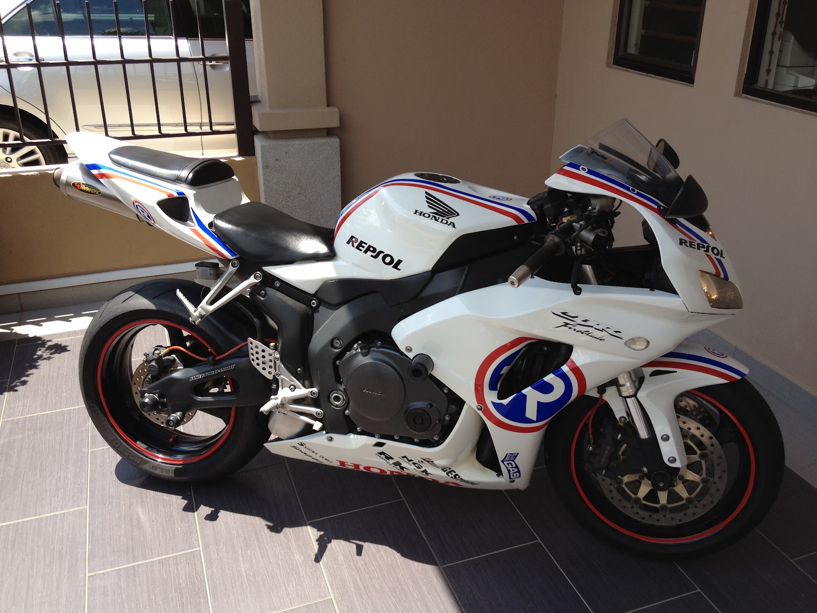 SUPER GREAT SPORTBIKES  FOR SALE  HONDA CBR1000RR 2006  REPSOL  SOLD