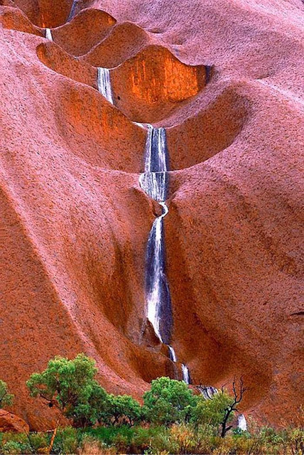 Uluru Waterfalls In Australia Images