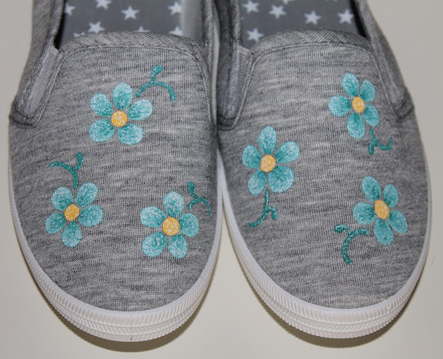 zapatillas-alpargatas-flores-pintadas