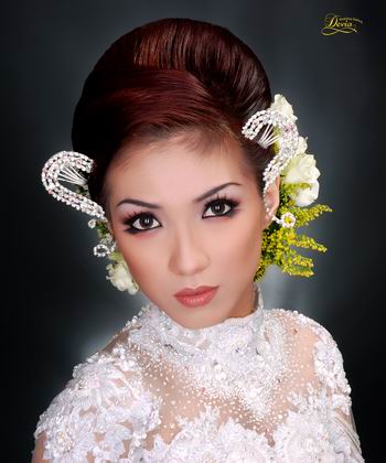 Model Potong Rambut Pendek Wanita Gemuk