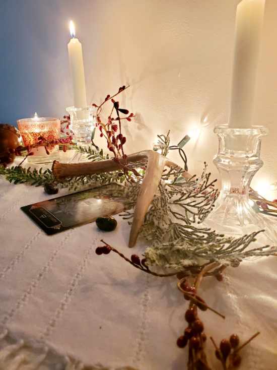 altar, sabbat, Yule, Winter Solstice, witchcraft, witchy, hedgewitch, pagan, neopagan, wiccan, wicca