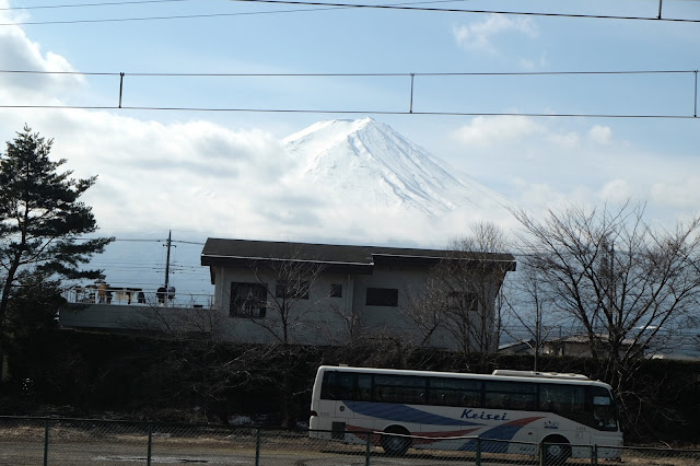 fujisan, fujiyama, kawaguchiko, backpacking, flashpacking, jepang, fujisan train, kawaguchijo station