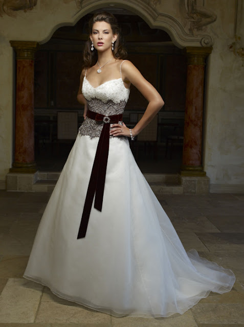 Casablanca Bridal Wedding Gown