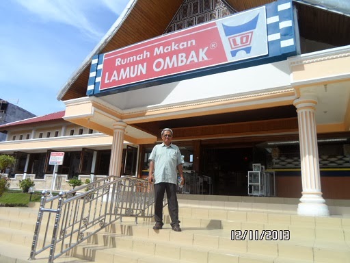 KomenSen: APA YANG SAYA MAKAN DI BUKIT TINGGI DAN PADANG.