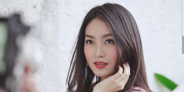 Foto Cantik Artis Natasha Wilona