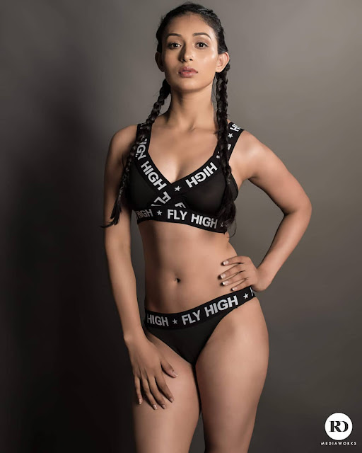 Pic of Anjali Kapoor in Bikini