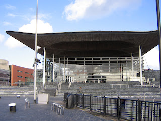 Photo by Rullsenberg: Welsh Assembly building by Richard Rogers