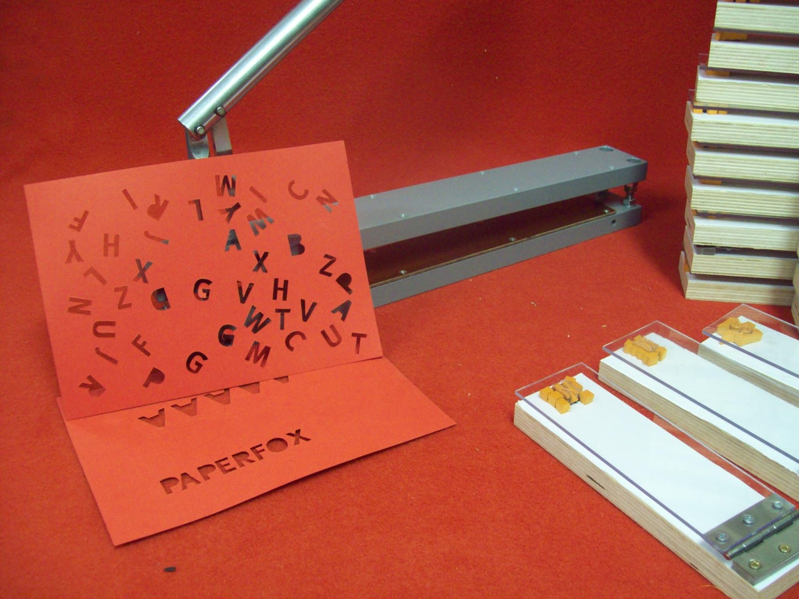 PAPERFOX - cutting, punching, folding