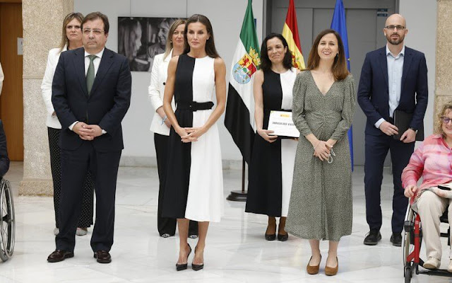 Queen Letizia wore a new two-tone dress by Mango. Queen Letizia wore Mango Bicolour belt dress