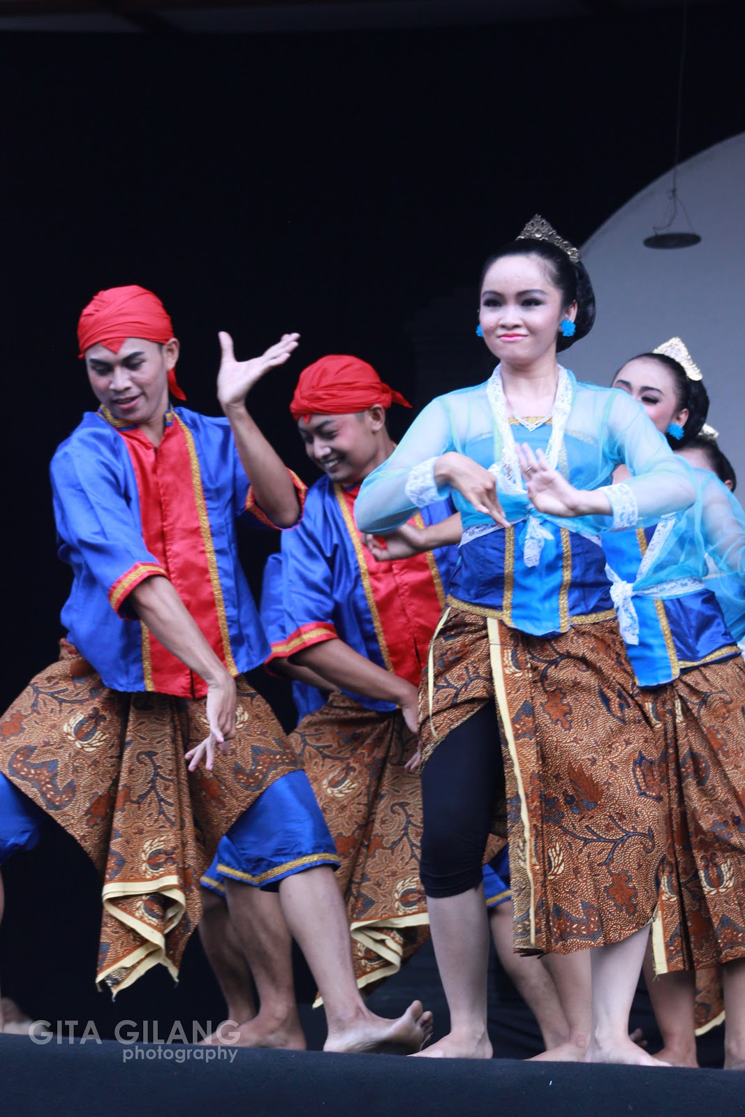 Sanggar Seni Gita Gilang: Dance New Creations (Tari Kreasi 