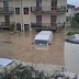 Ιταλία: Σφοδρό κύμα κακοκαιρίας - Πλημμύρισαν δρόμοι και σπίτια - Στις στέγες κάτοικοι για να σωθούν