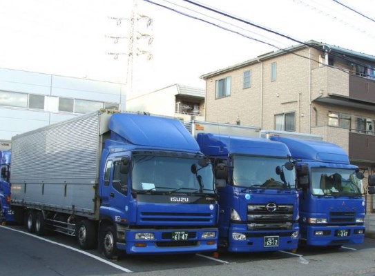 truk box tronton Isuzu, Hino and Mitsubishi 