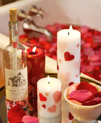 2. New Latest Valentines Day Candle Gifts 2014
