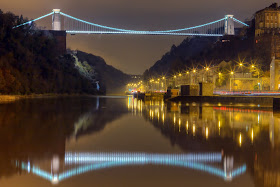 Bristol's Clifton Suspension Bridge lit up at night © antalpeter81 - Fotolia.com