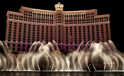 The Bellagio Casino Fountain Show Seen On www.coolpicturegallery.net