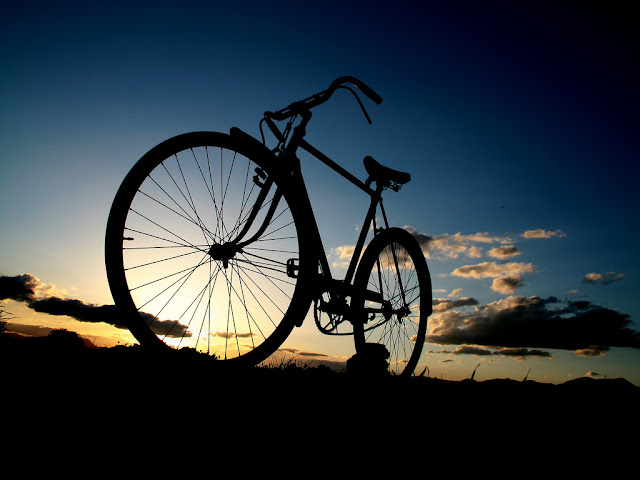 10 Unique Bicycle HD Wallpapers