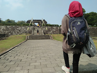 traveling ke candi ratu boko sleman yogyakarta