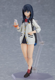 Rikka Takarada llega en su forma figma.