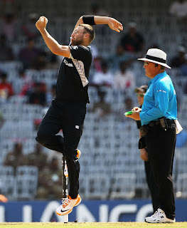 daniel vettori bowling