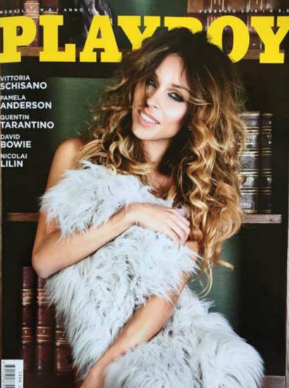 Waria cantik Vittoria Schisano telanjang di cover majalah Playboy Italia