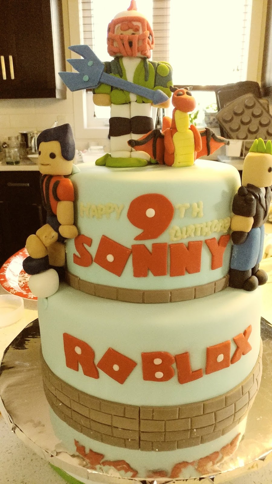 Roblox 2 Tier Cake - diy roblox cakes