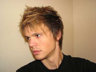 mens emo hairstyle. cool emo hairstyle for guys