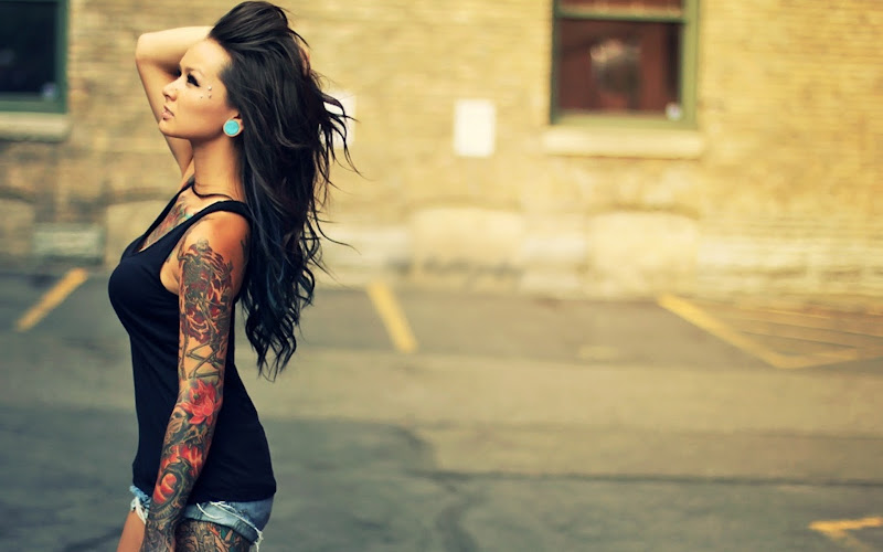 Sexy Tattooed Girls Wallpapers HD (Part 1) title=