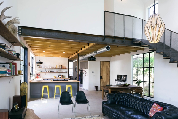 Beautiful barn with industrial style