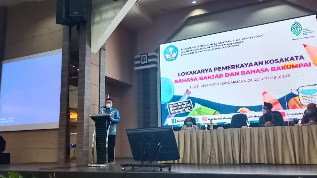 Lokakarya Pemerkayaan Kosakata Bahasa Banjar dan Bahasa Bakumpai di Hotel Aria Barito, Banjarmasin, Senin, 20 September 2021.