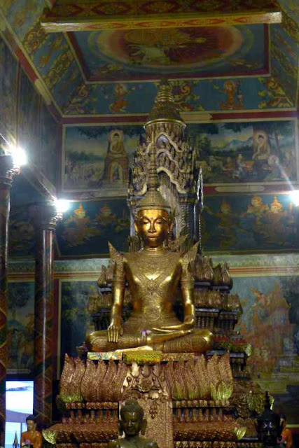 Wat Phnom, Phnom Penh, Cambodia